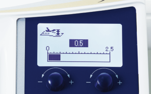 壓腳的高度可以0.1mm為單位進(jìn)行設(shè)定，因此可根據(jù)面料進(jìn)行微調(diào)。