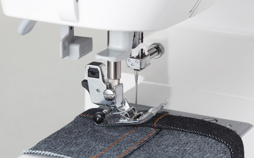 ●較厚的勞動布　3層卷邊縫